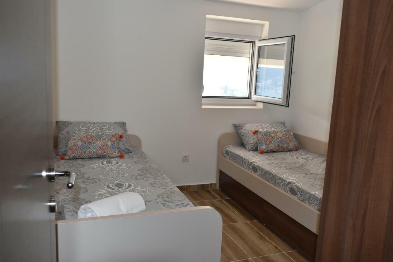 Apartments Sea View Kotor Eksteriør bilde