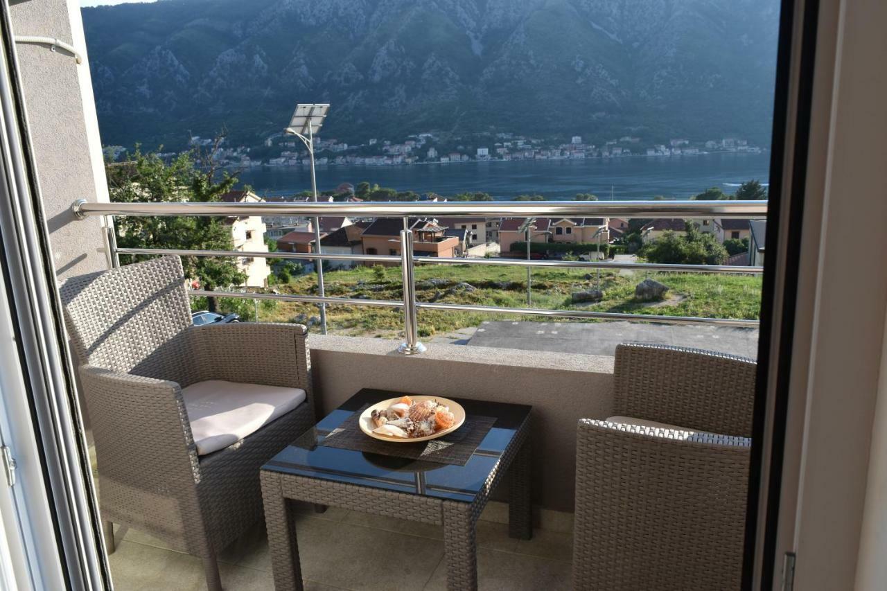 Apartments Sea View Kotor Eksteriør bilde