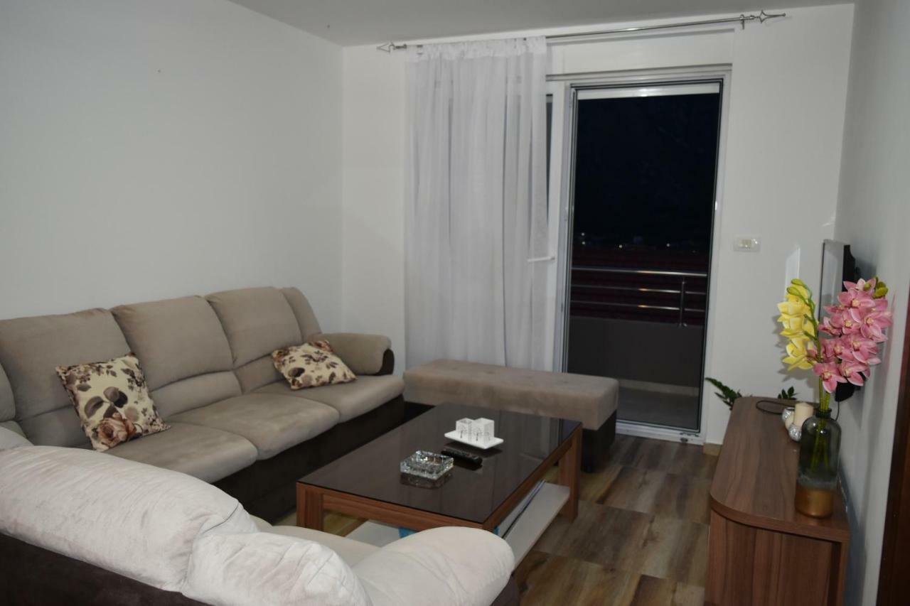 Apartments Sea View Kotor Eksteriør bilde